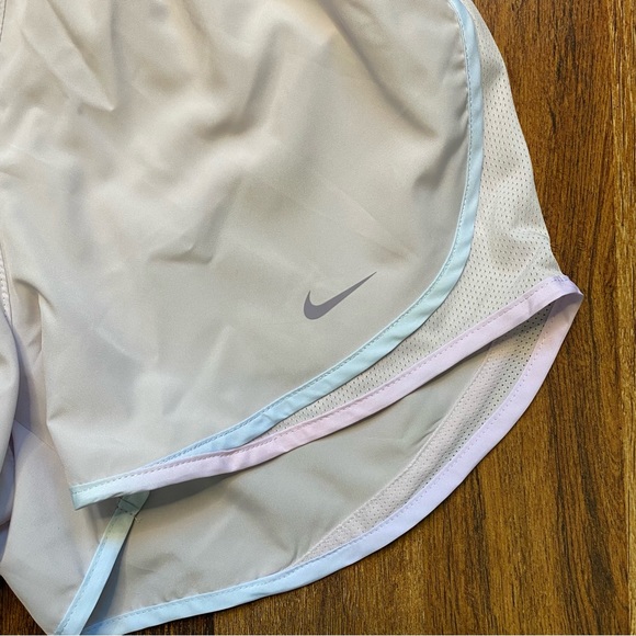 Nike Shorts - Picture 3 of 5